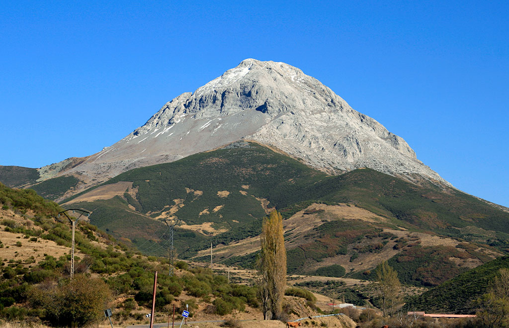 Espigüete Peak- Viabo Travel - Cultural Tours