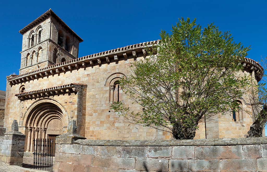 Collegiate Church of Saint Peter de Cervatos (Cantabria)