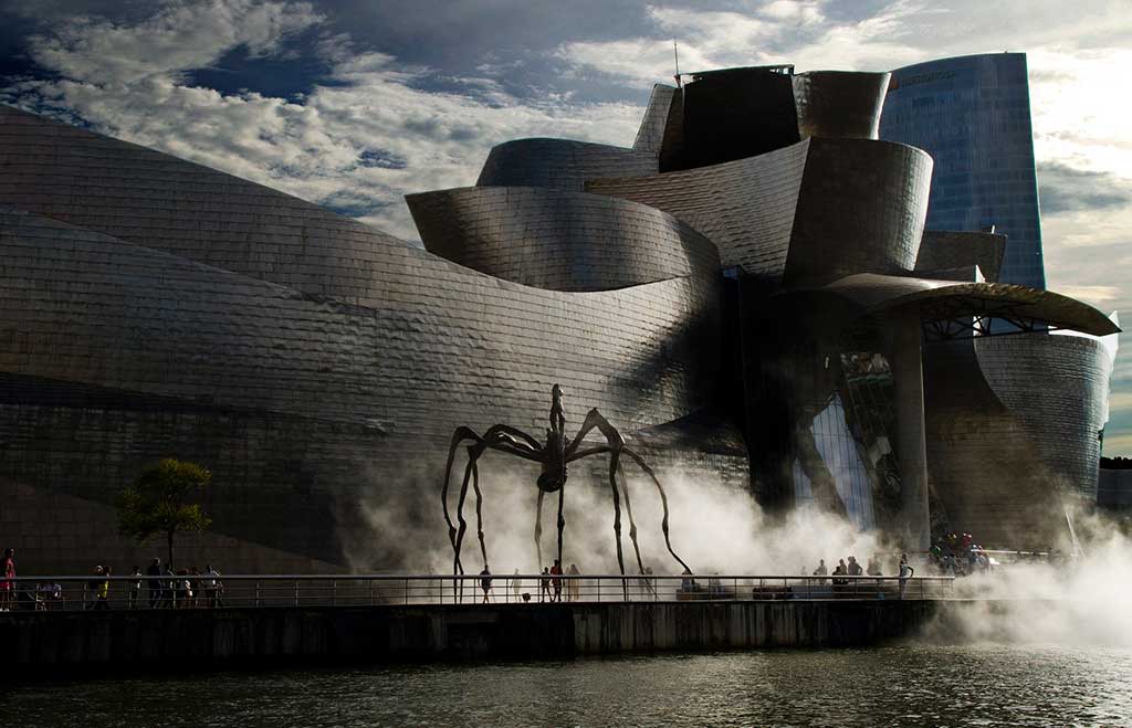 Guggenheim Bilbao - Cultural Tour - Viabo Travel