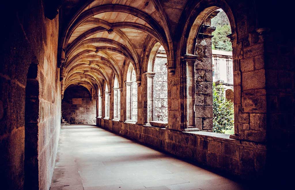 Cloister, Saint Mary monastery (Armenteira)